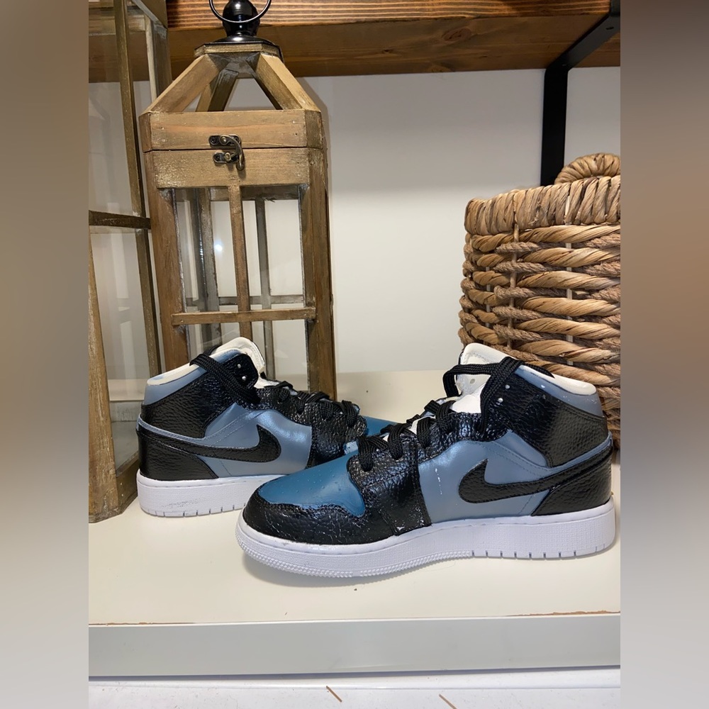 authentic nike jordans women’s size 6